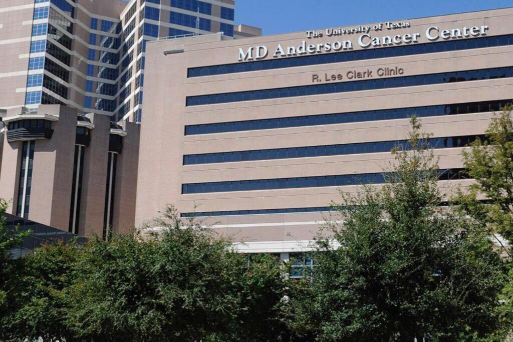 Home Away From Home-Cozy 2 Bdrm Condo/Med Cntr/Nrg Houston Eksteriør billede