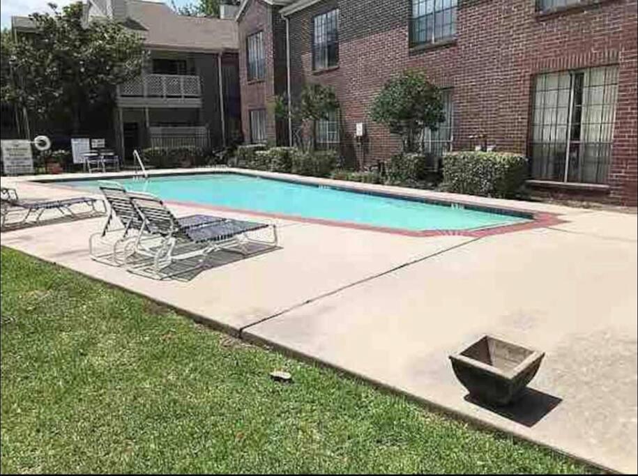 Home Away From Home-Cozy 2 Bdrm Condo/Med Cntr/Nrg Houston Eksteriør billede