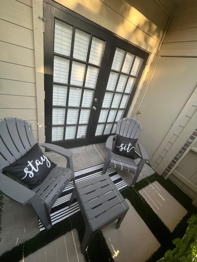 Home Away From Home-Cozy 2 Bdrm Condo/Med Cntr/Nrg Houston Eksteriør billede